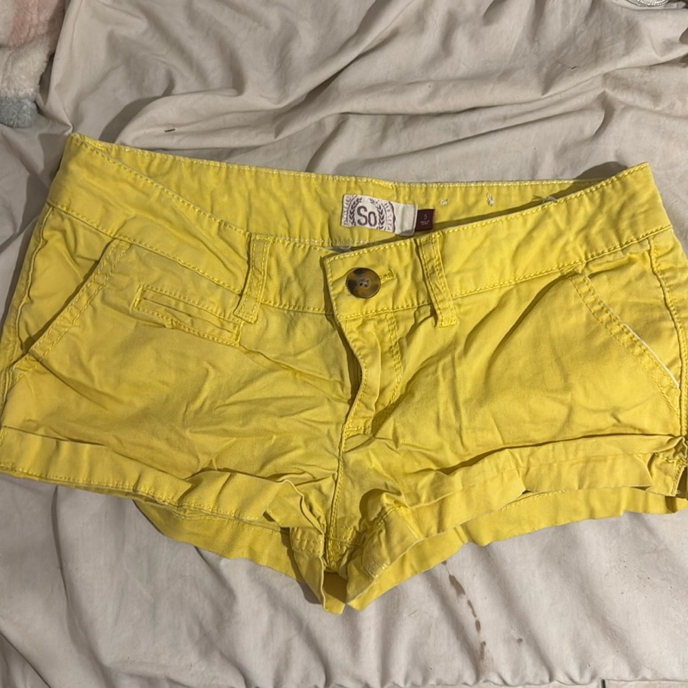 Y2k Low rise 2000s yellow SO shorts